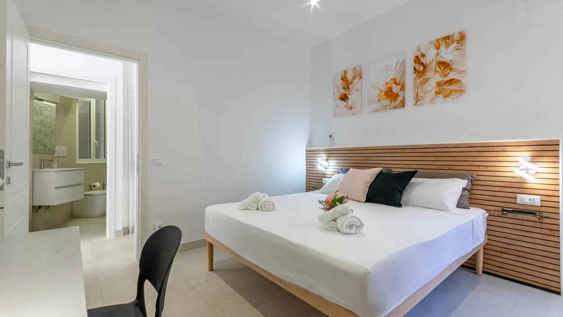 Roma Apartment Near To Colosseum Re-House イタリア
