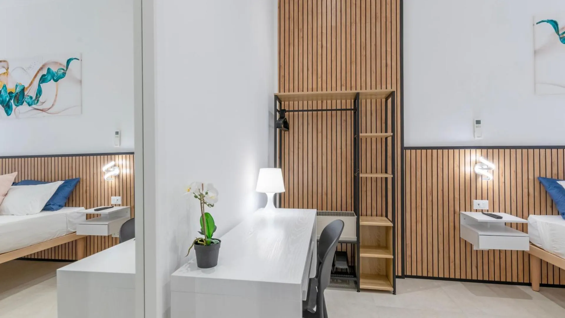 Roma Apartment Near To Colosseum Re-House イタリア