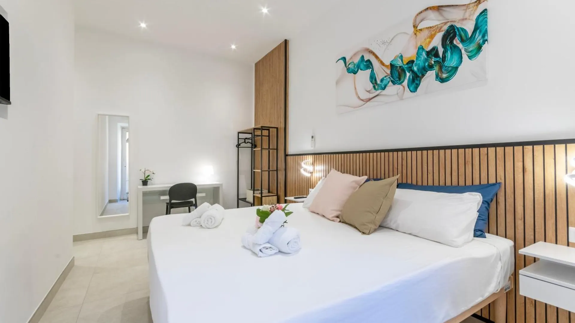 Roma Apartment Near To Colosseum Re-House Italy