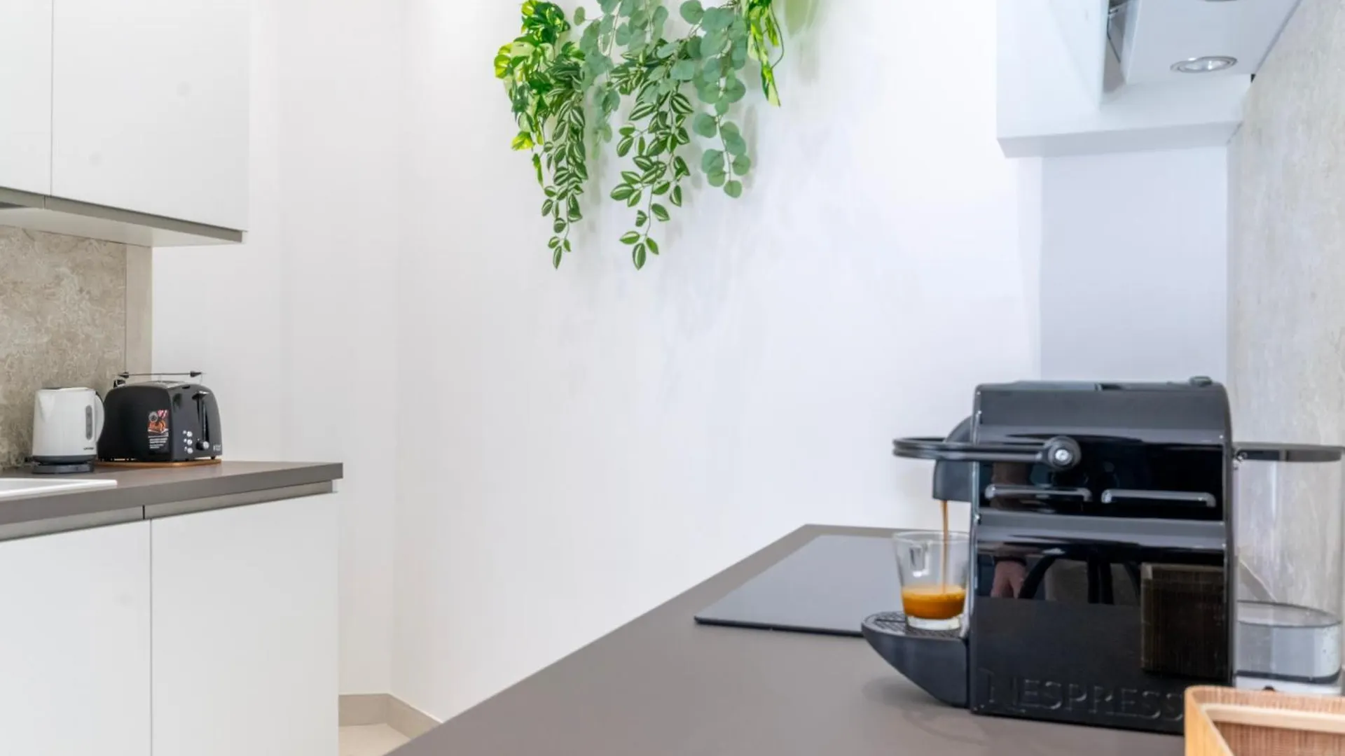 Roma Apartment Near To Colosseum Re-House Italy