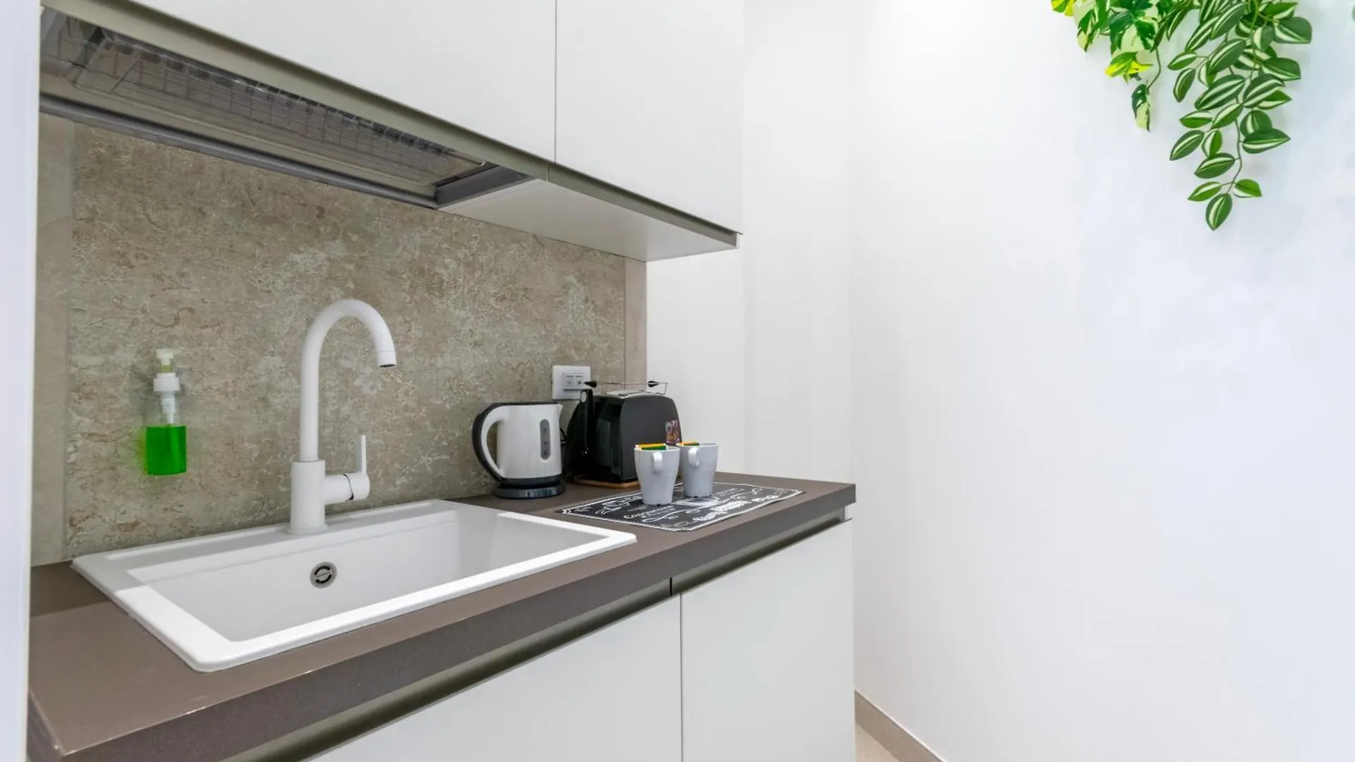 Roma Apartment Near To Colosseum Re-House  Rome